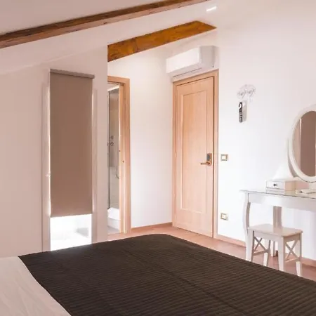 Fata34 Luxury Bed & Breakfast 3*